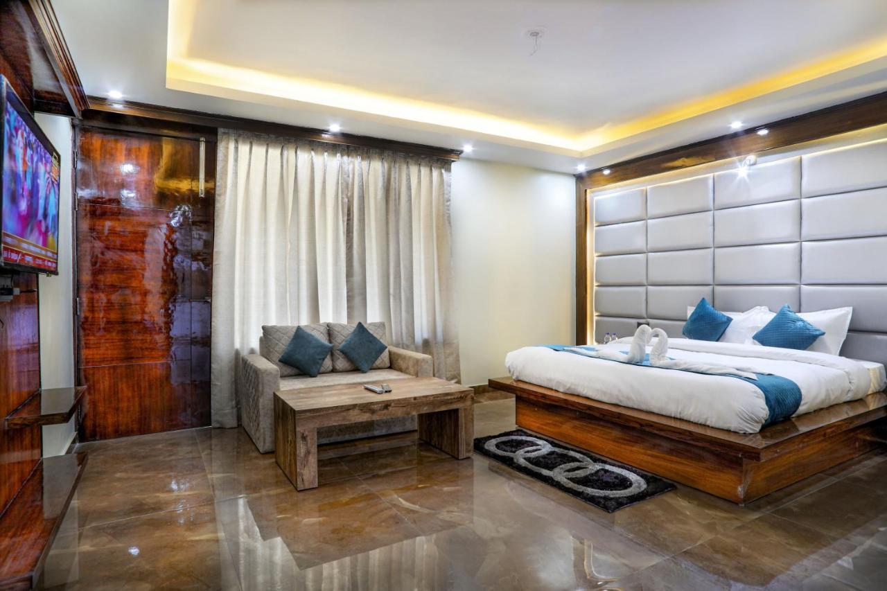 Vinsober Monal Hotel Nainital Kültér fotó